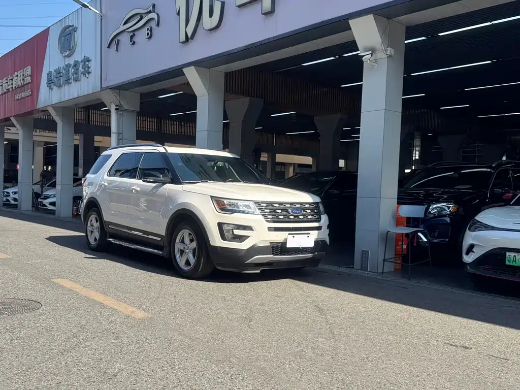 FORD EXPLORER