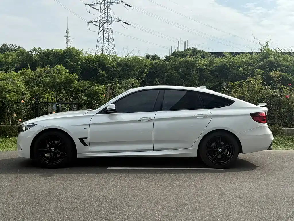 BMW 3 Series GT 3 GT 2020 320i M Sport