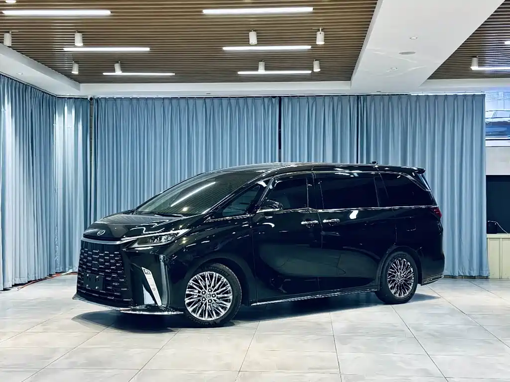 Lexus LM 2024