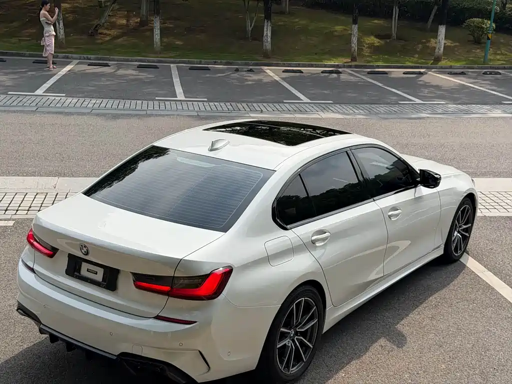 BMW 3 Series — миниатюра 12