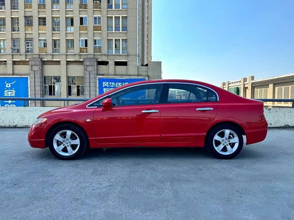 Honda Civic — миниатюра 8