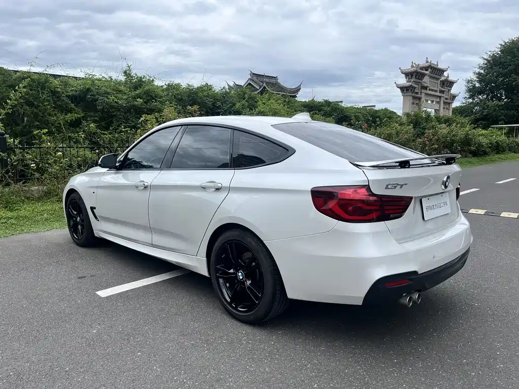 BMW 3 Series GT 3 GT 2020 320i M Sport