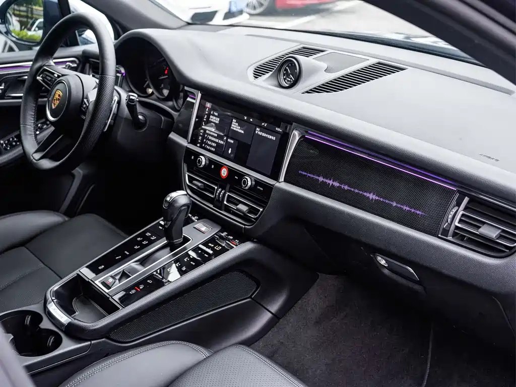 Porsche Macan — миниатюра 9
