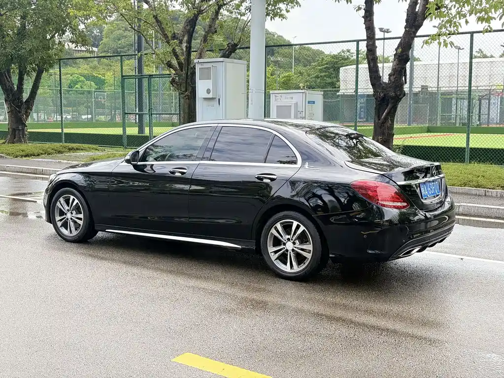 Mercedes-Benz C-Class — миниатюра 7
