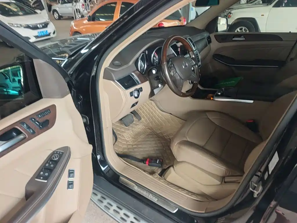 Mercedes-Benz GL-Class — миниатюра 16
