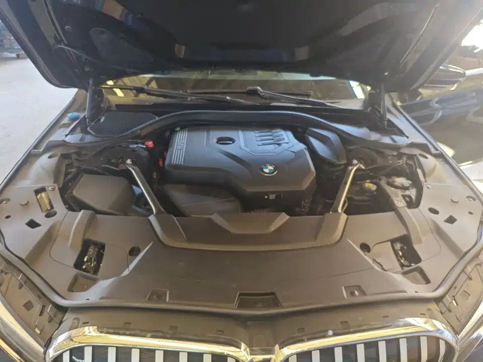 BMW 7 Series — миниатюра 6
