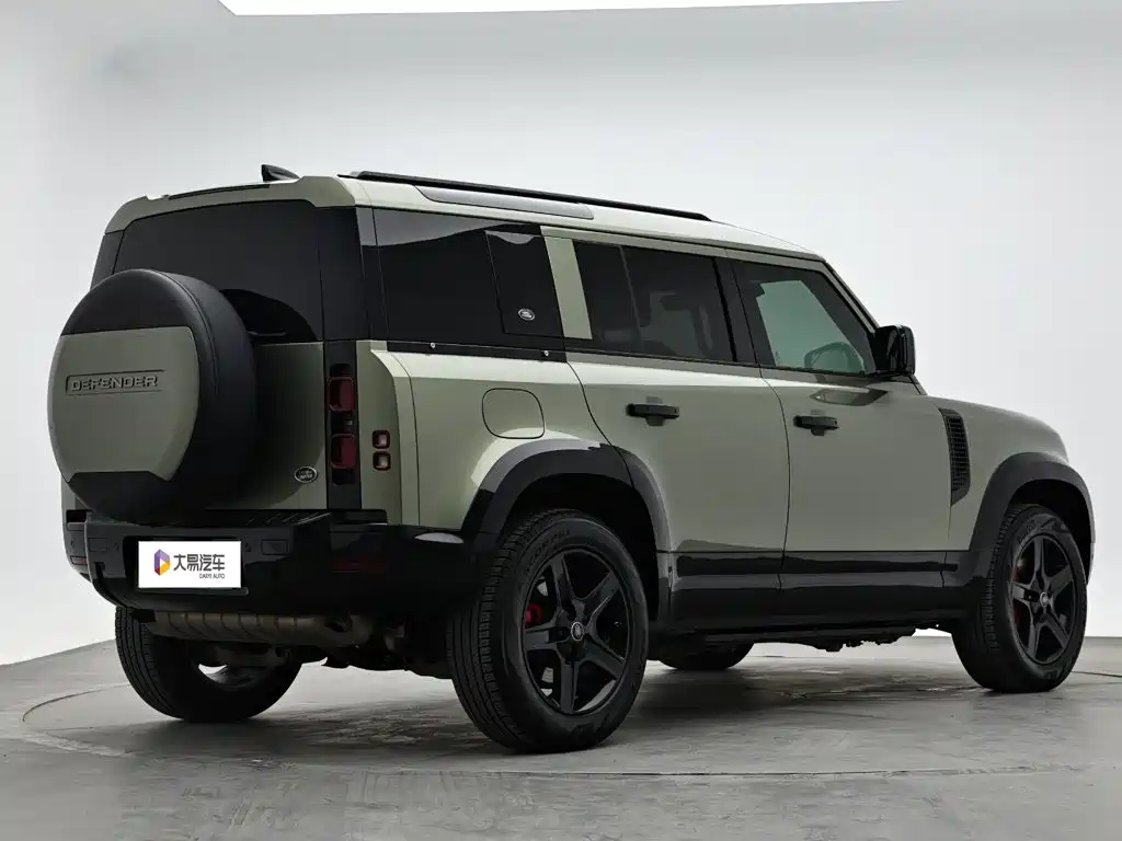 Land Rover Defender — миниатюра 3
