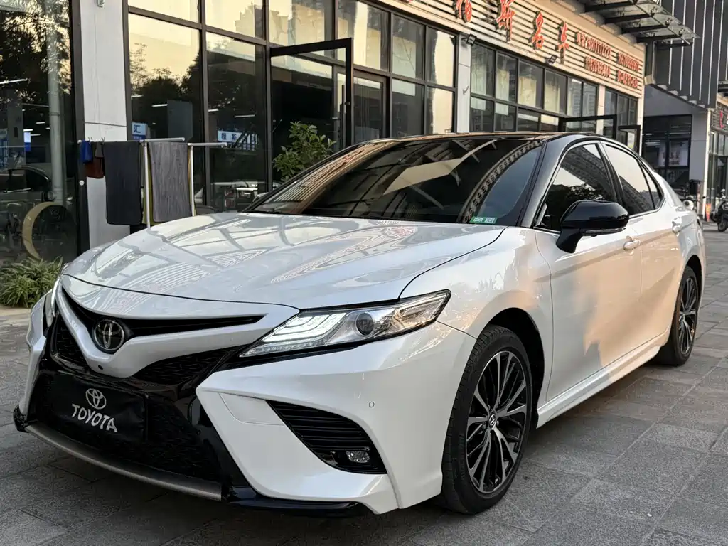 Toyota Camry 2018