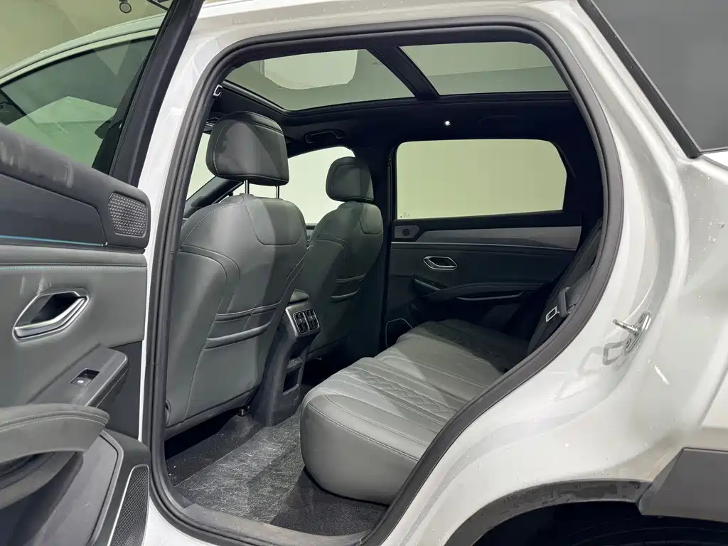 BYD L DM-i — миниатюра 10