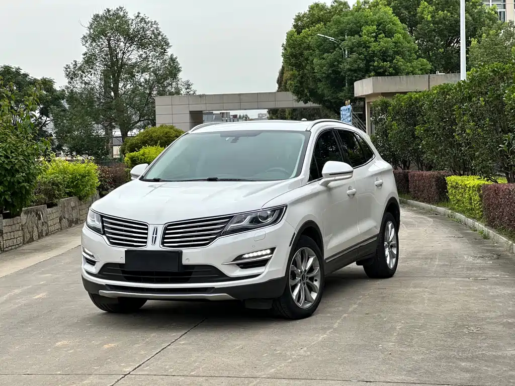 Lincoln MKC — миниатюра 7
