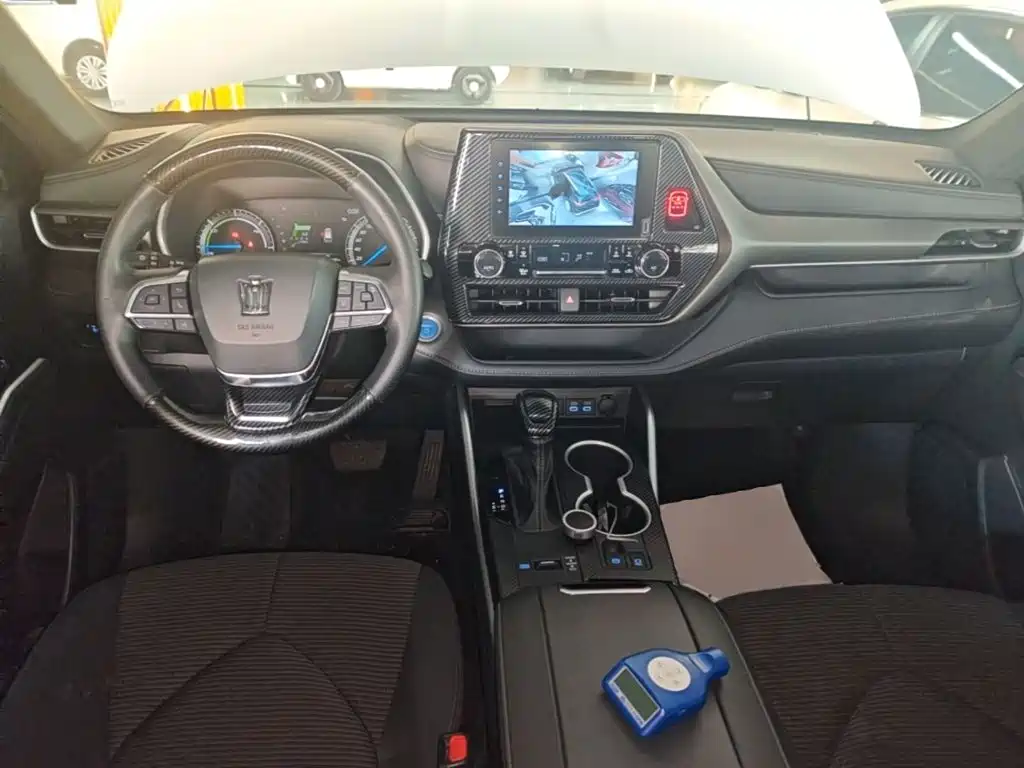 Toyota Crown Kluger — миниатюра 10