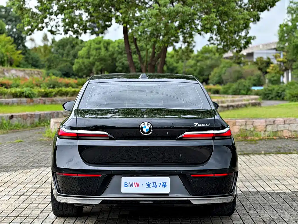 BMW 7 Series — миниатюра 20