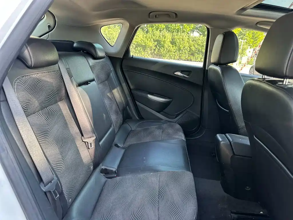 Buick Excelle — миниатюра 16
