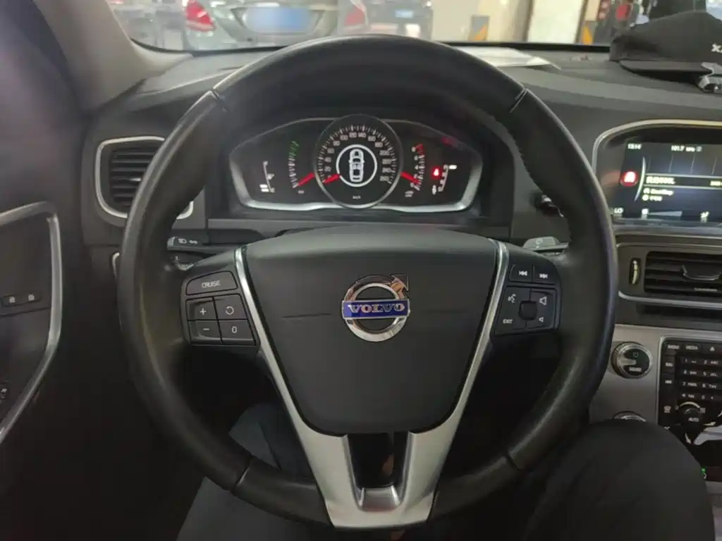 Volvo S60 — миниатюра 11