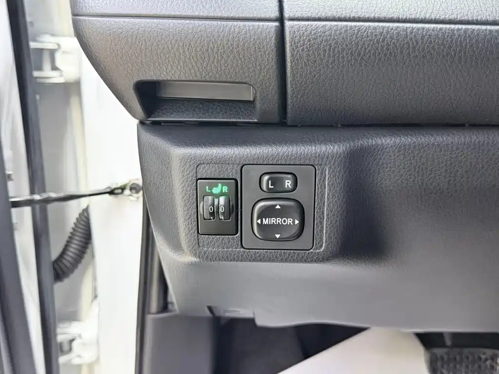 TOYOTA YARIS L ZHIXUAN