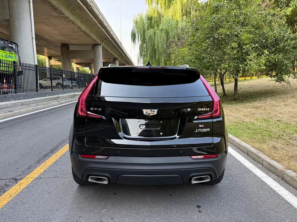 Cadillac XT4 — миниатюра 6