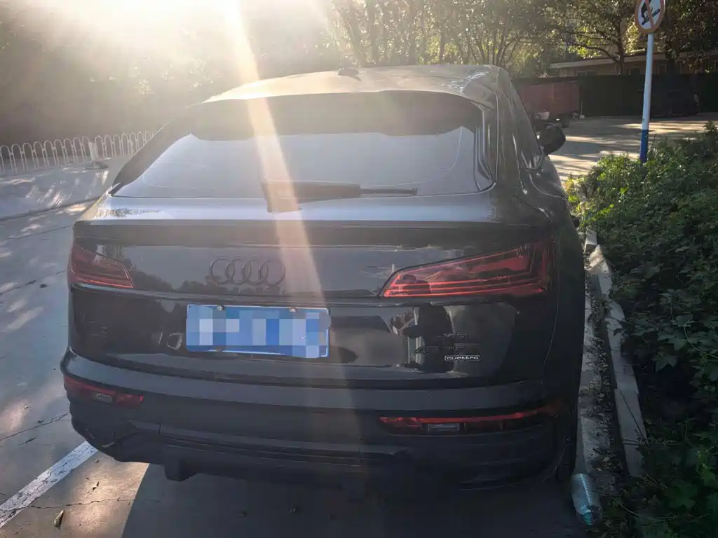 Audi Q5L Sportback — миниатюра 12