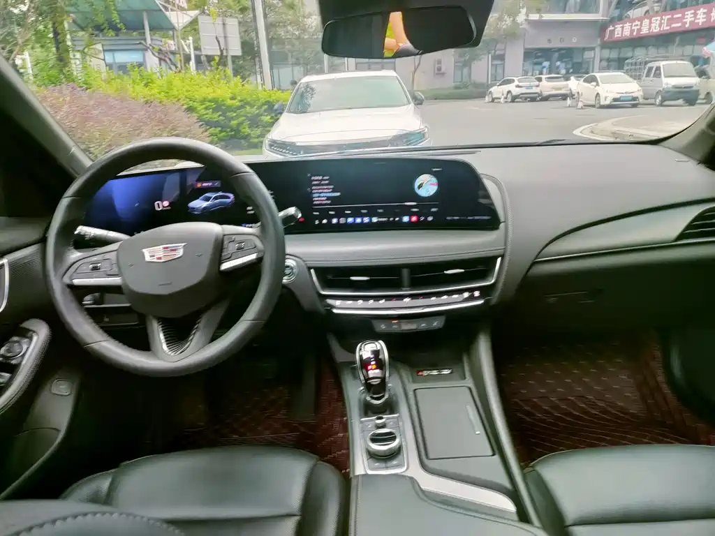 Cadillac CT5 — миниатюра 23
