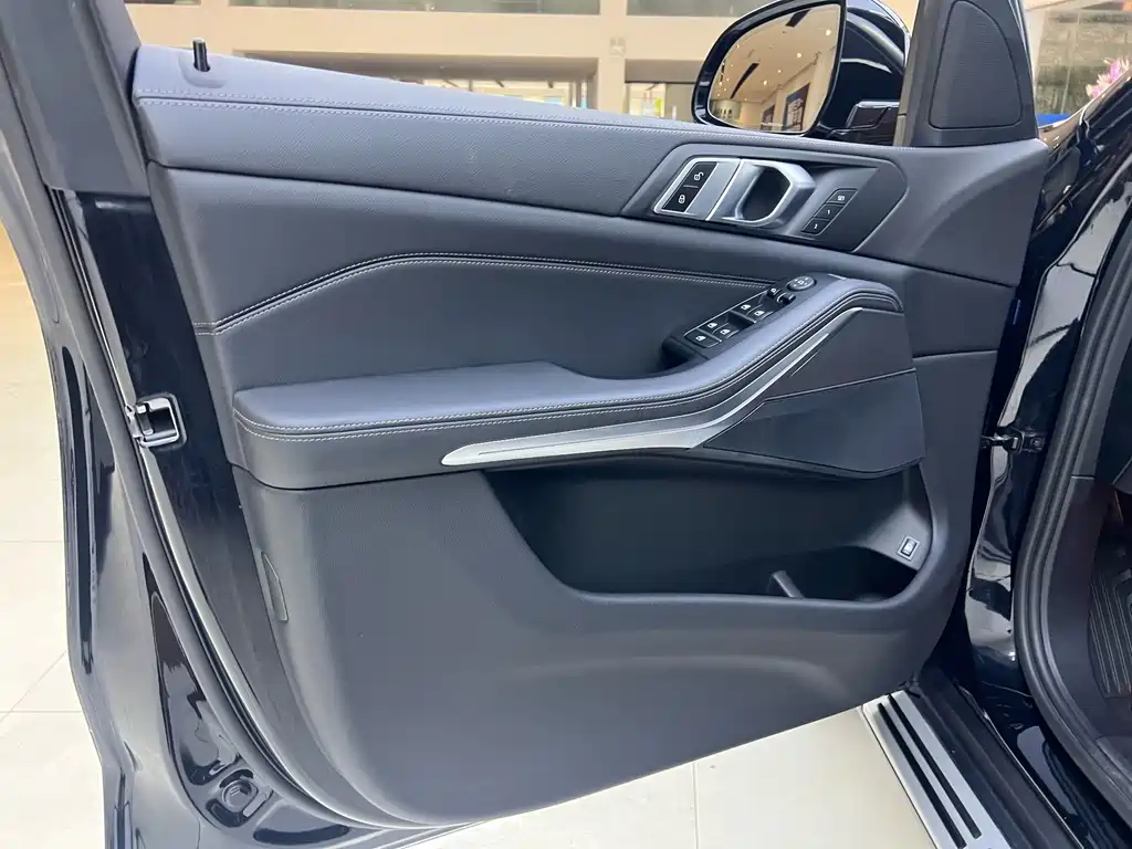 BMW X5 New Energy (Import) — миниатюра 5