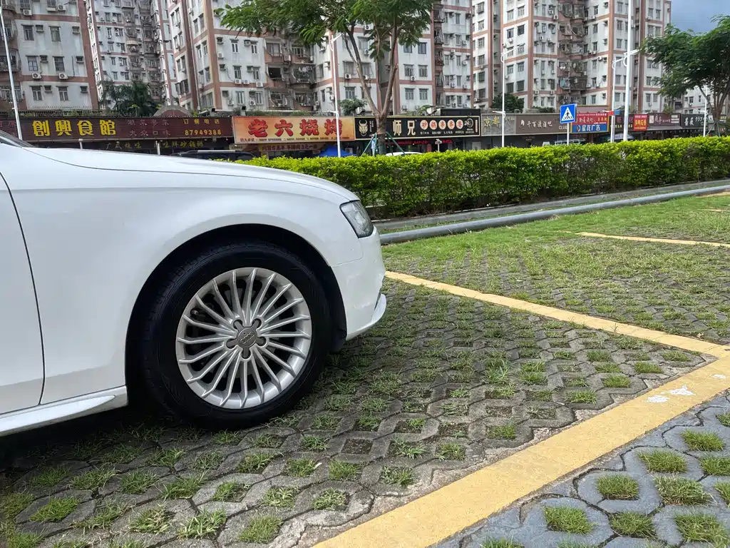 Audi A4L — миниатюра 8