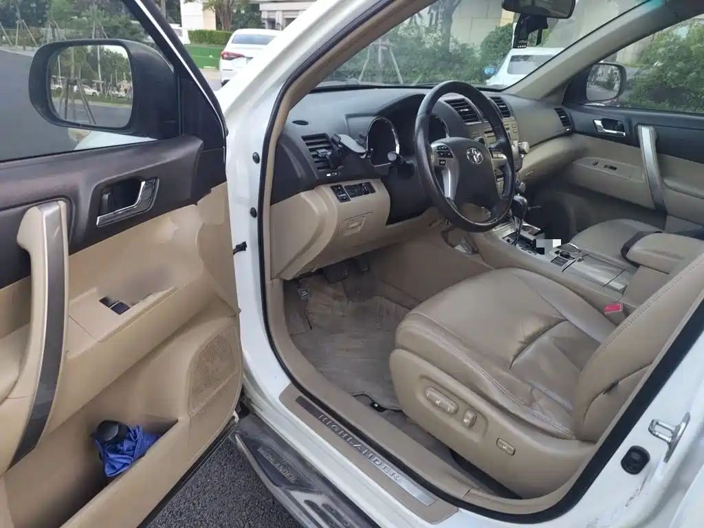 Toyota Highlander — миниатюра 14