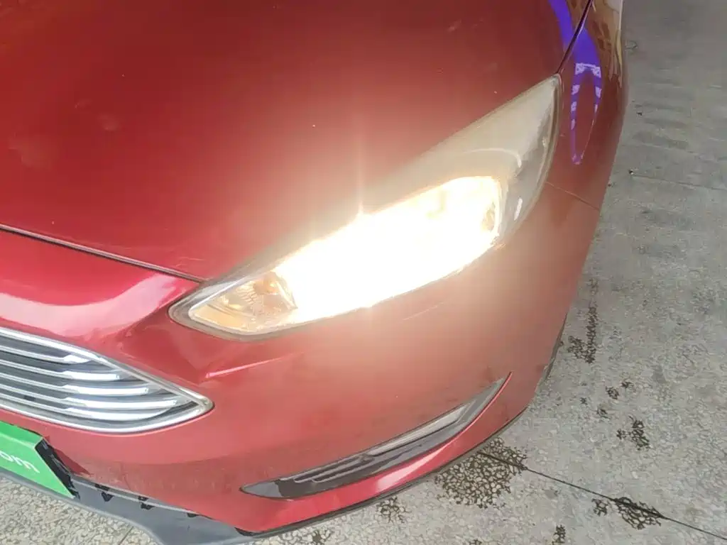 Ford Focus — миниатюра 24