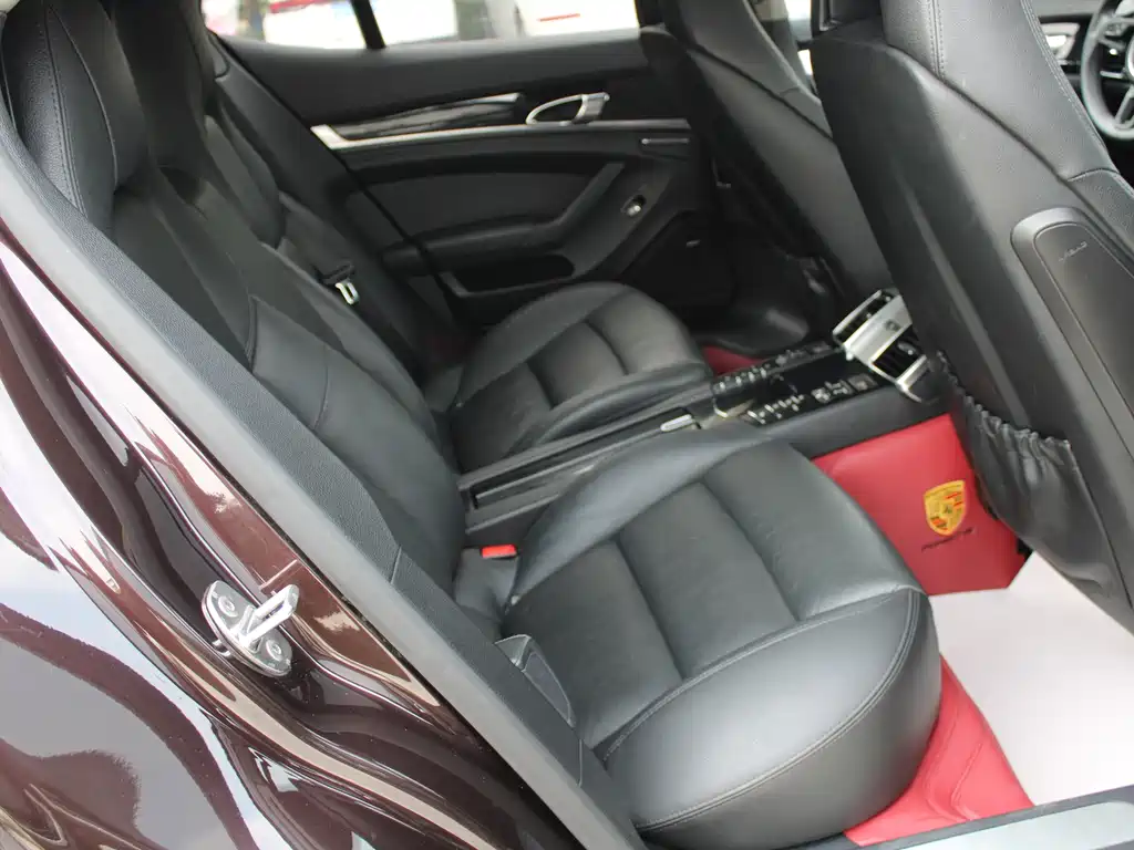 Porsche Panamera — миниатюра 12