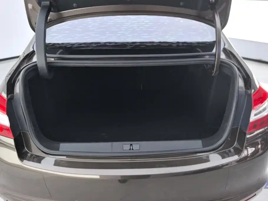 Peugeot 408 — миниатюра 4