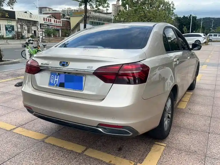 Geely Emgrand — миниатюра 4
