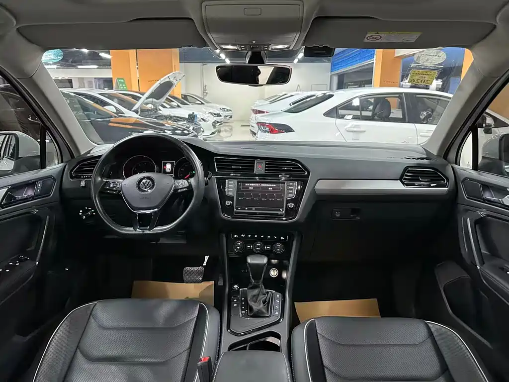 Volkswagen Tiguan L — миниатюра 4