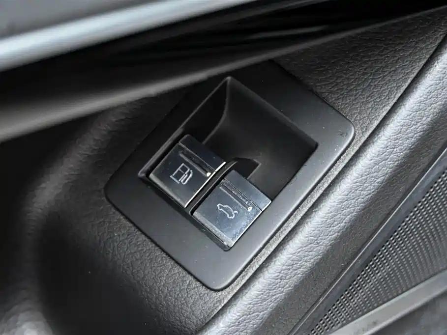Audi A8 New Energy A8L 60 TFSIe quattro Collection Edition, фото 25