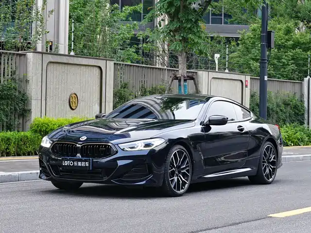 BMW 8-Series 2022 840i M — фото 1