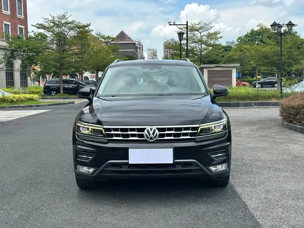 Volkswagen Tiguan L — миниатюра 2
