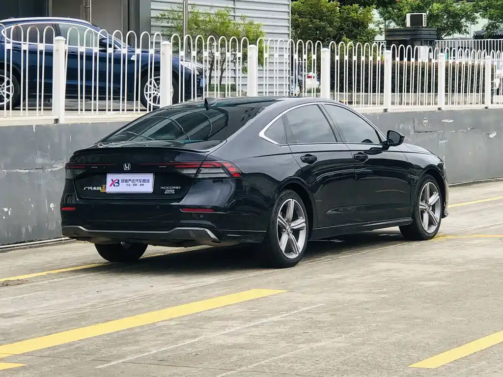 Honda Accord — миниатюра 5