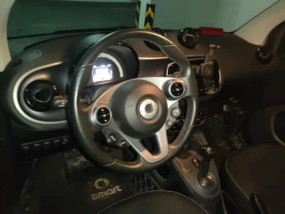 smart Smart Fortwo — миниатюра 12