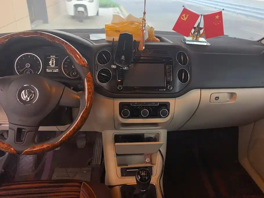 Volkswagen Tiguan — миниатюра 13
