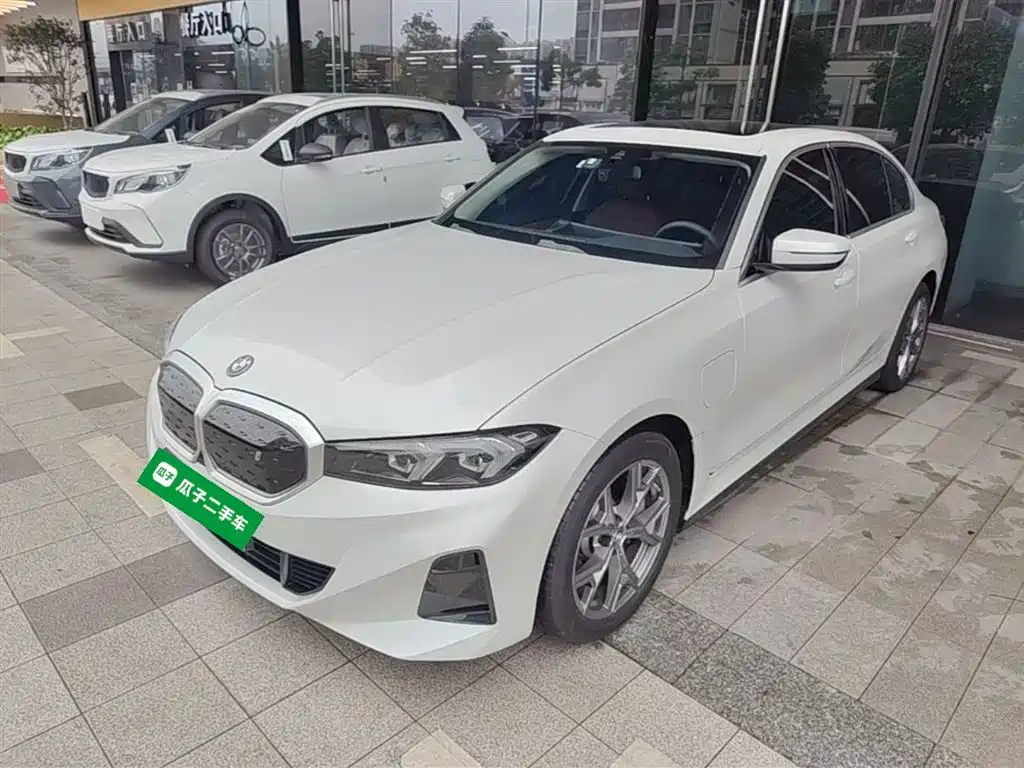 BMW i3 2024