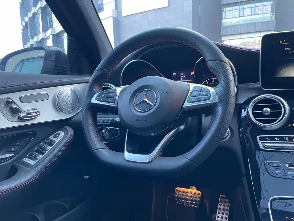 MERCEDES-BENZ GLC AMG