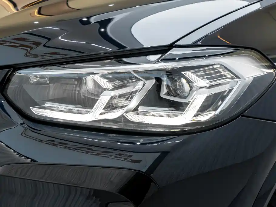 BMW X3 — миниатюра 8