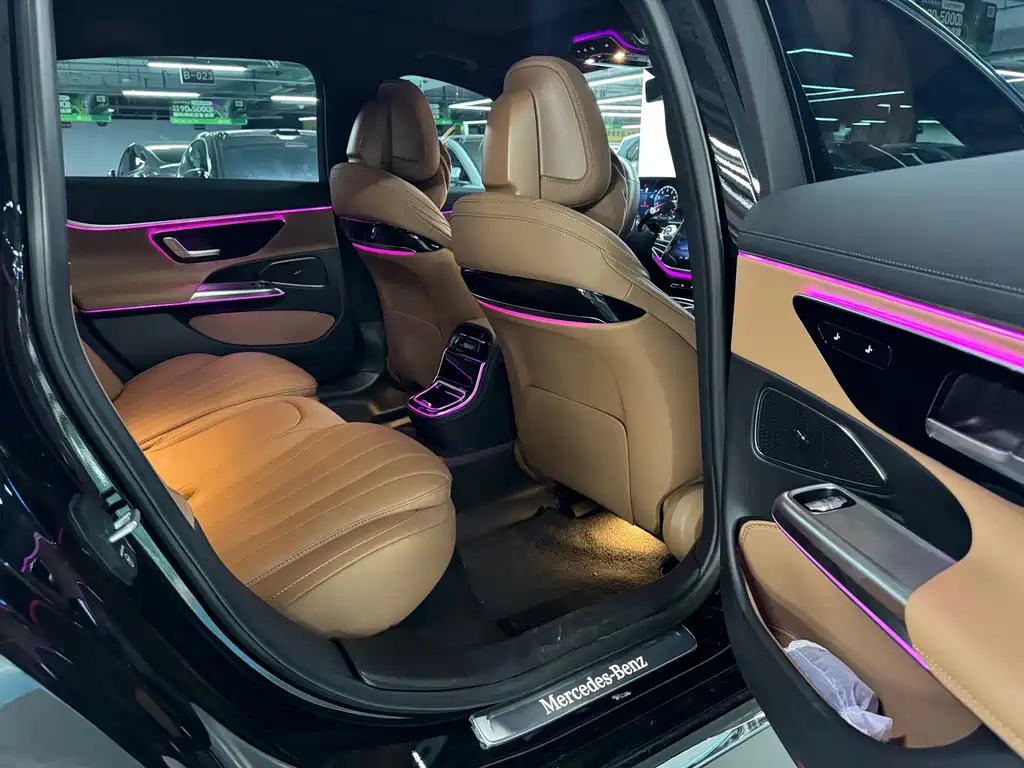 Mercedes-Benz E-Class — миниатюра 12