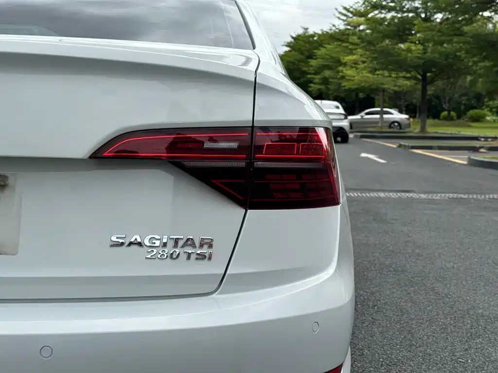 Volkswagen Sagitar — миниатюра 14