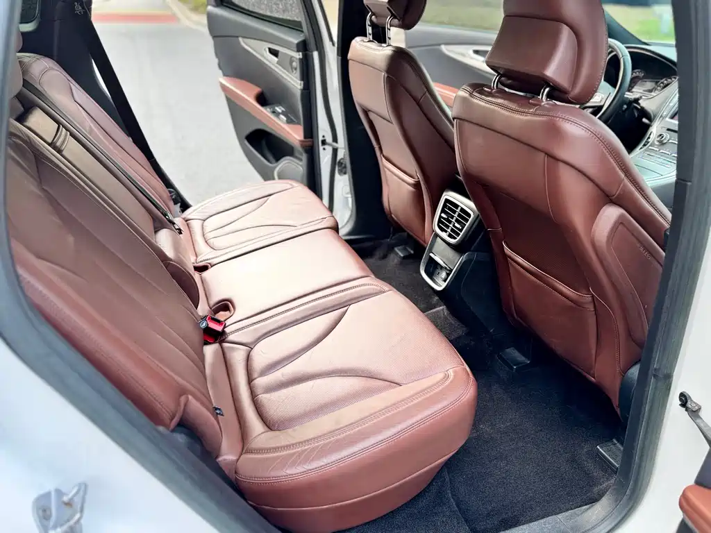 Lincoln MKX — миниатюра 11