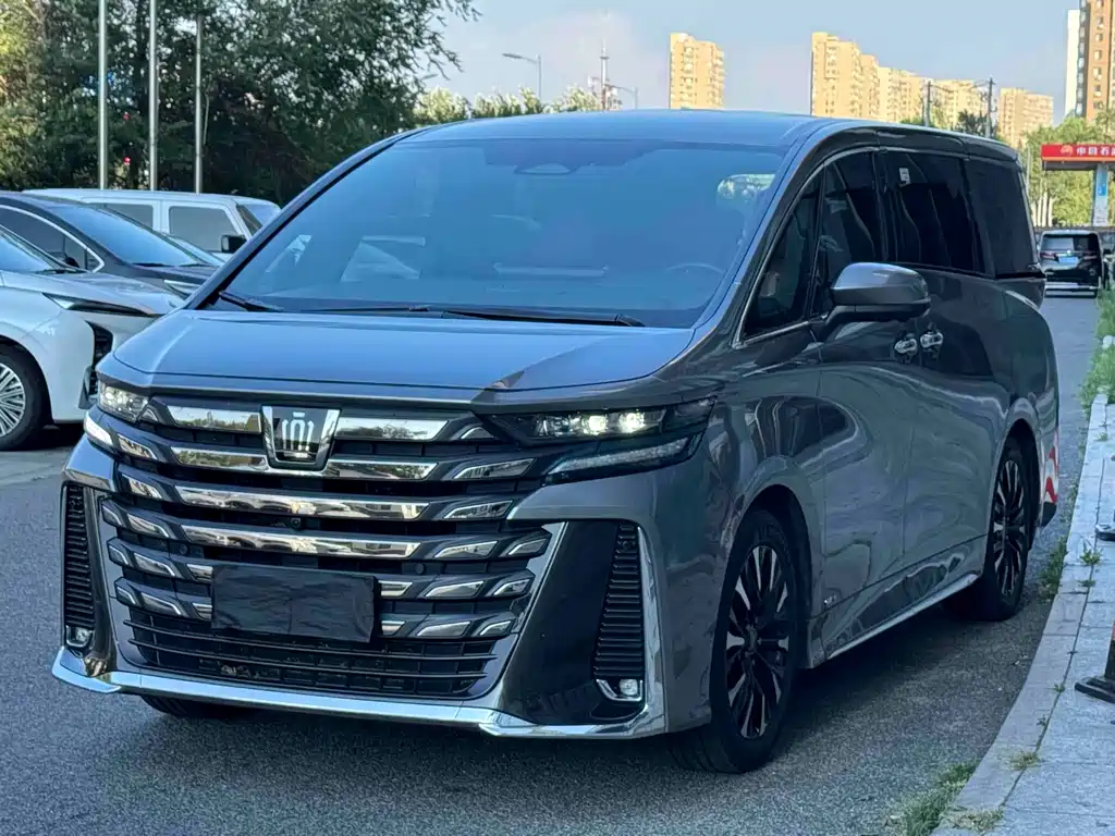 Toyota Vellfire — миниатюра 3