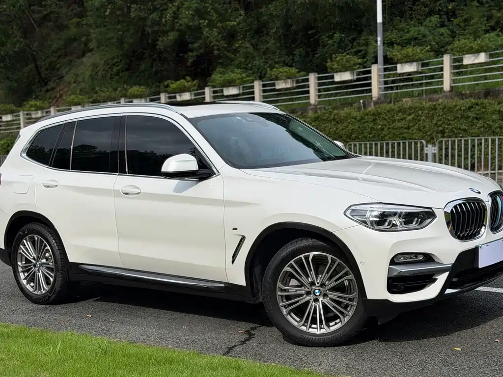 BMW X3 — миниатюра 3
