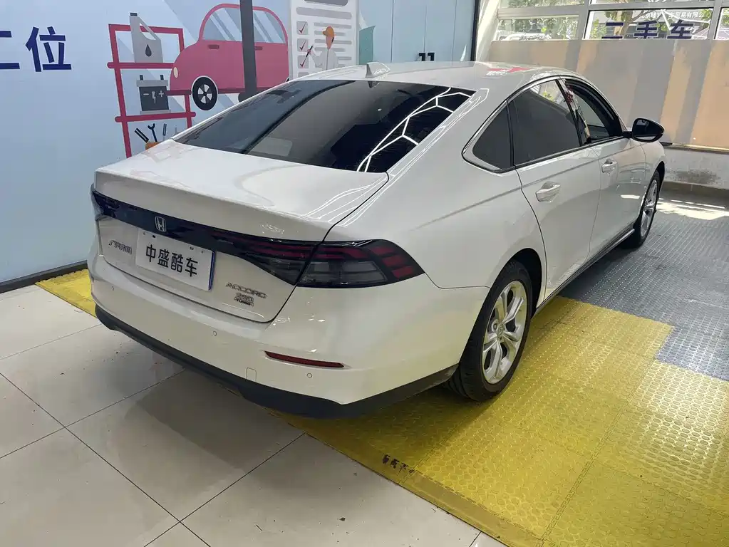 Honda Accord — миниатюра 8