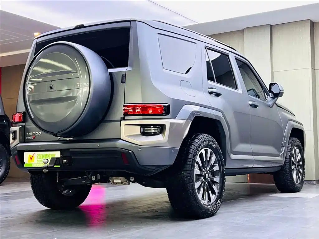 TANK TANK 700 NEW ENERGY