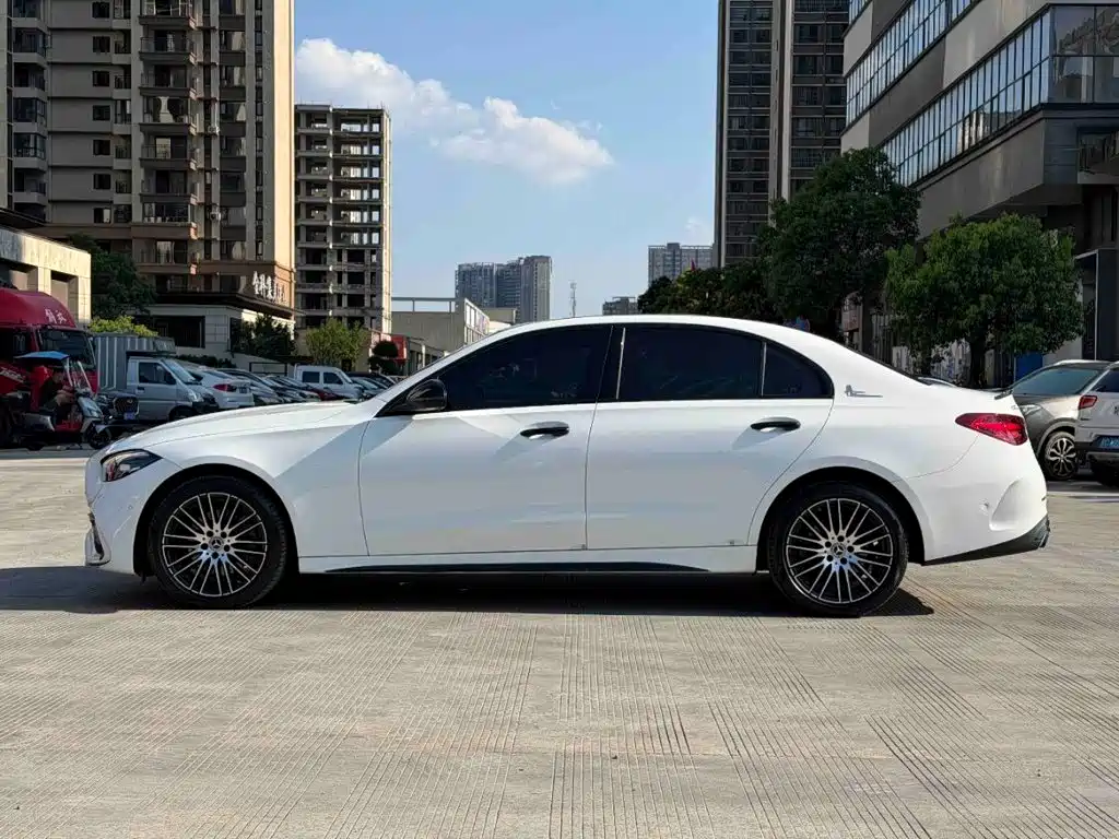 Mercedes-Benz C-Class — миниатюра 5