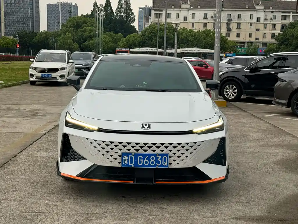 Changan UNI-V 2024