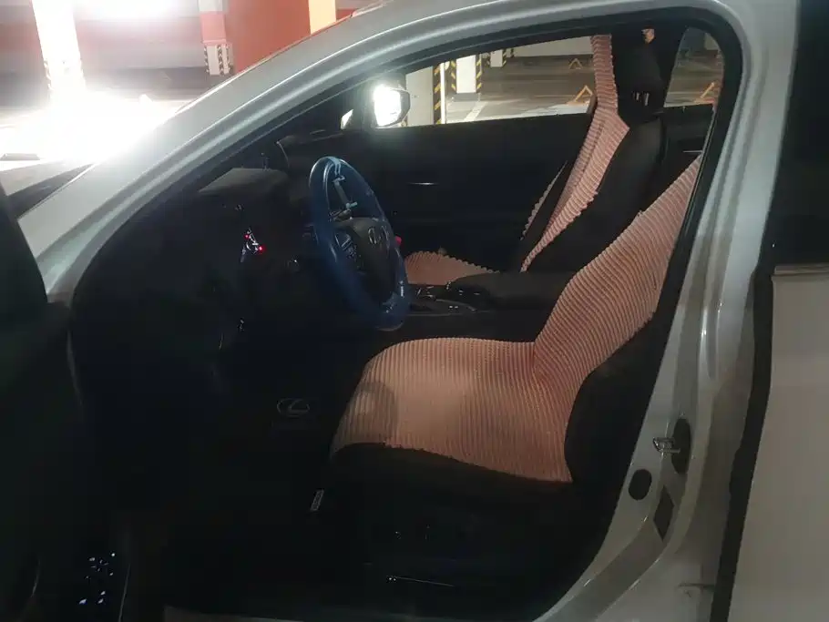 Lexus UX — миниатюра 9
