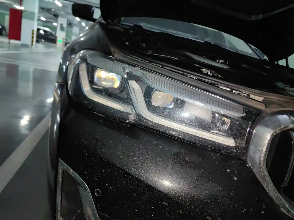 BMW 5 Series — миниатюра 7